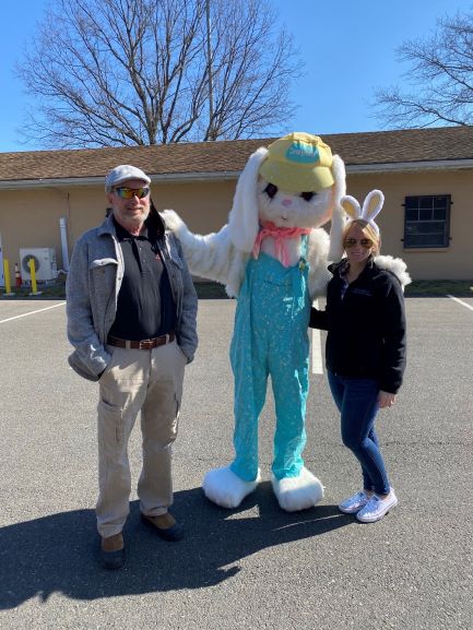 Edgewater Park Committeeman Kevin Johnson and Mayor Kremper-DiFilippo greet the Easter Bunny